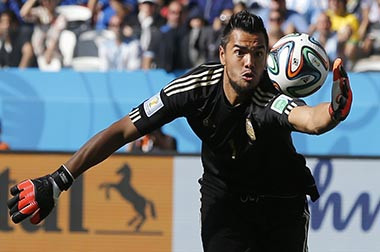 Sergio Romero Khawatir Tim Tango Selalu Menang Tipis