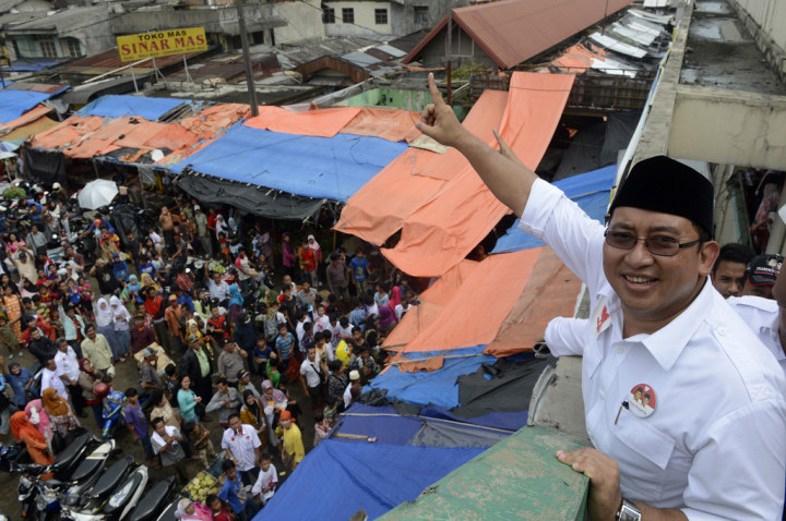 Diduga Lakukan Politik Uang, KP2KKN Laporkan Fadli Zon  
