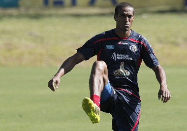 Roy Miller Dipastikan Absen Melawan Belanda