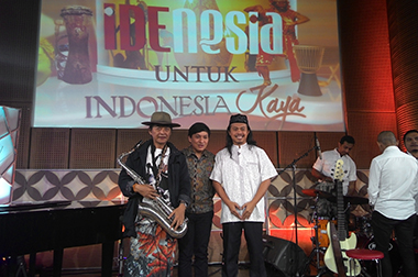 Idenesia: Bunga Perjalanan Sufi Cinta 