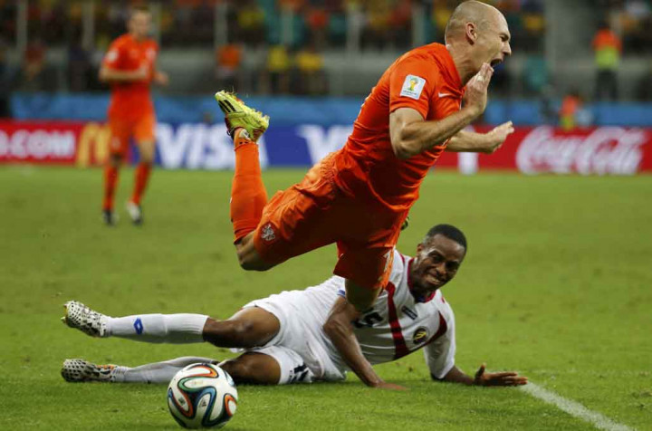 Belanda vs Kosta Rika Harus Adu Tos-Tosan