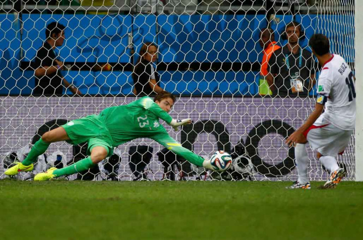 Van Gaal Sebut Krul Dipersiapkan untuk Adu Penalti