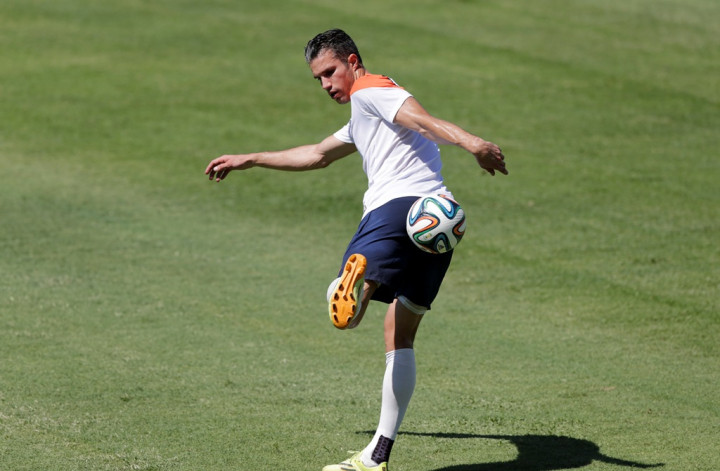 Tembus Semifinal, Van Persie Lega