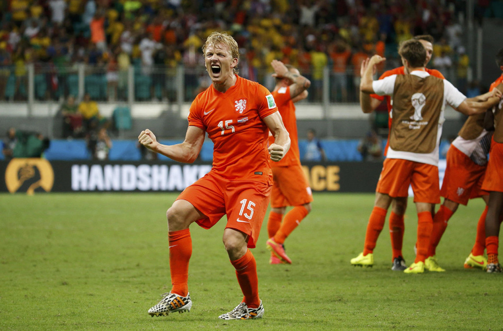 Dirk Kuyt--REUTERS/Sergio Moraes