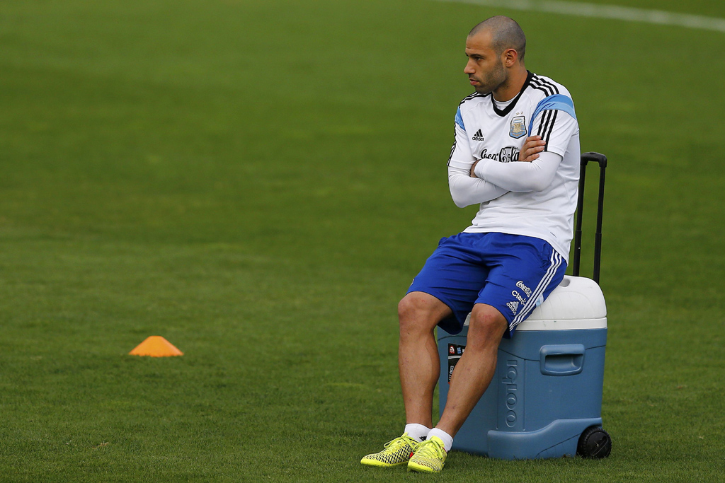 Javier Mascherano-- REUTERS/Ivan Alvarado