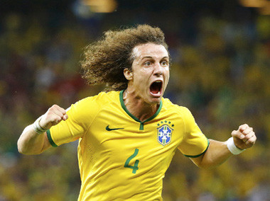 David Luiz Siap Pimpin Brasil Hadapi Jerman