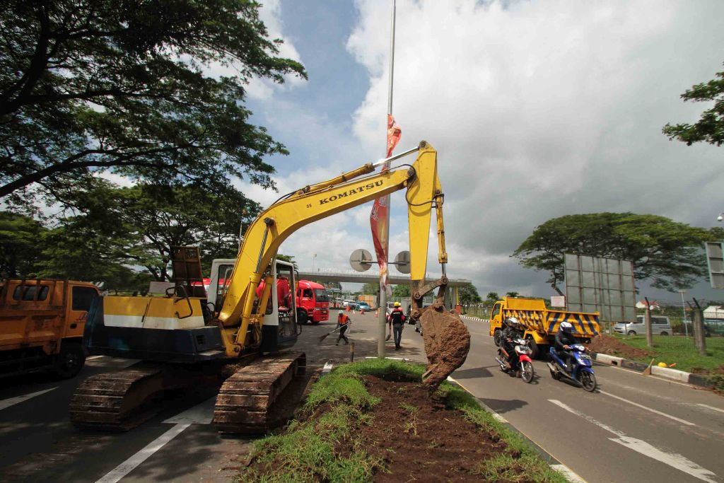 Pembangunan proyek kereta bandara--MI/ANGGA YUNIAR