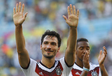 Cedera Lutut Hummels Kambuh