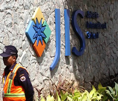  2 Guru JIS Jadi Tersangka Kasus Kekerasan Seksual