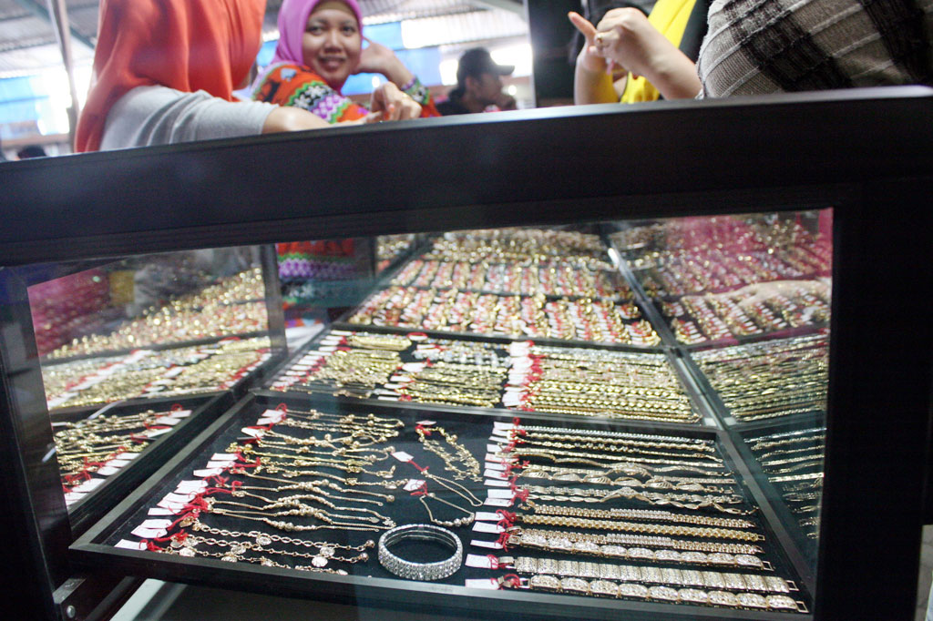Permintaan Emas Imitasi Jelang Lebaran Meningkat
