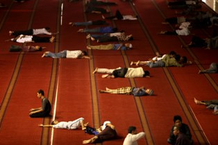 Tak Baik Banyak Tidur Saat Berpuasa