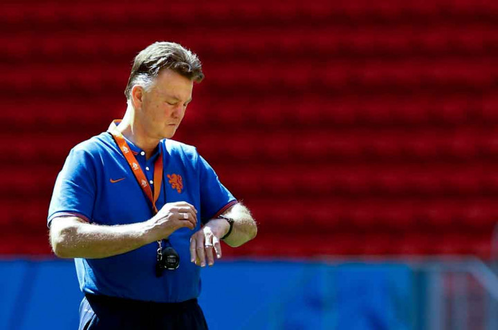 Van Gaal Marah karena Brasil Terlalu Dianakemaskan 