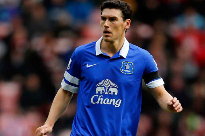 Cinta Gareth Barry Berlabuh di Everton
