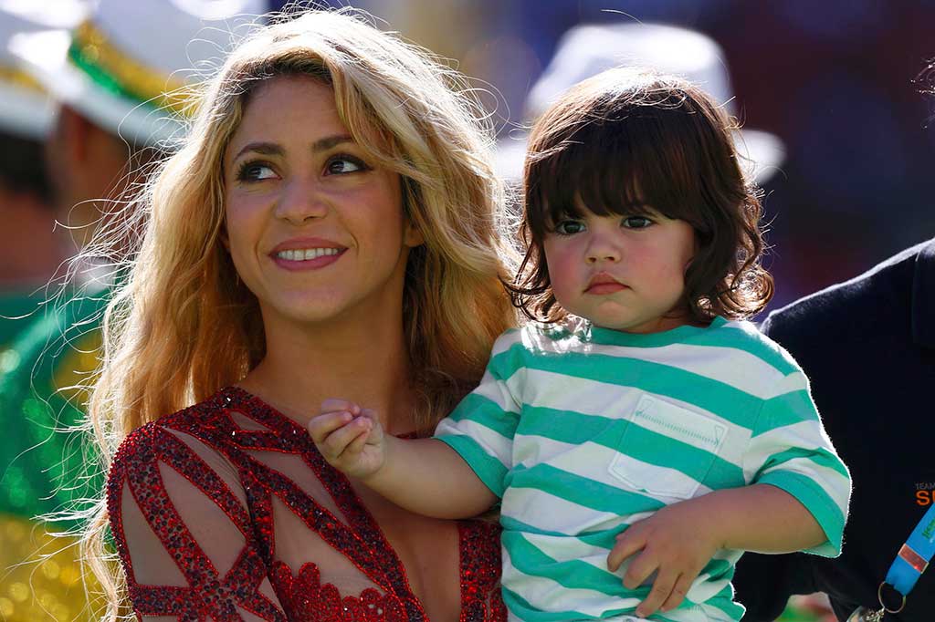 Shakira Bawa Putranya di Penutupan Piala Dunia