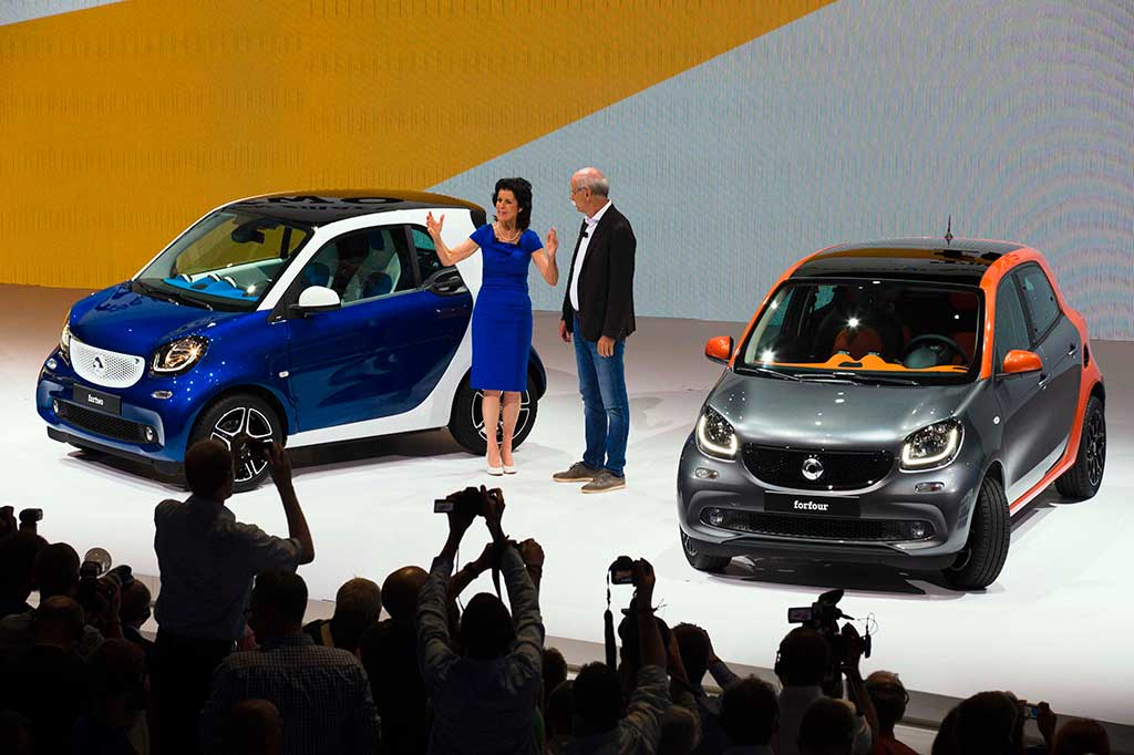 Daimler Luncurkan Smart ForTwo dan Smart ForFour