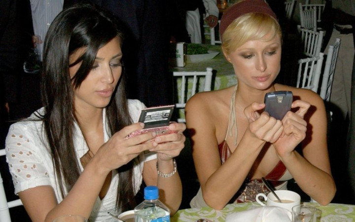 Kim Kardashian Pernah Jadi Pembantu Paris Hilton