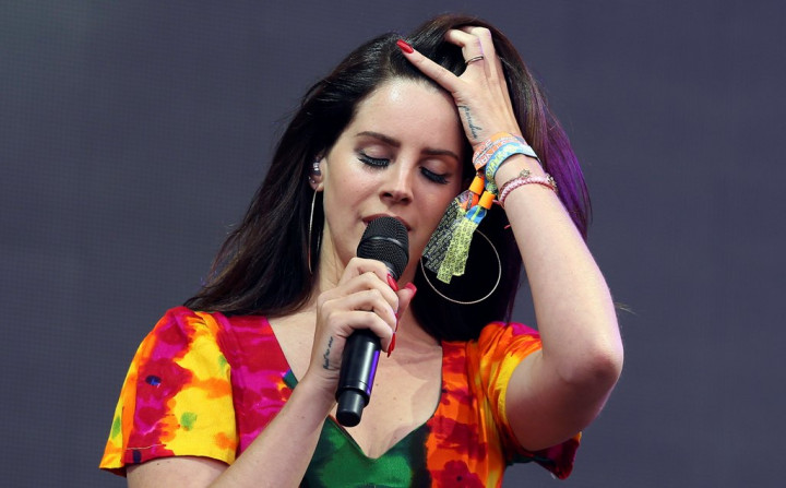 Lana Del Rey Kesal Diisukan Hendak Bunuh Diri