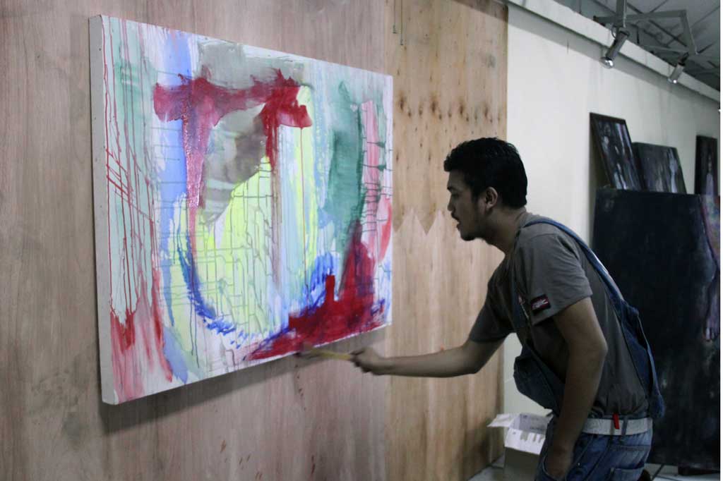 Lukisan Spontan Patrick Wowor di Jakarta