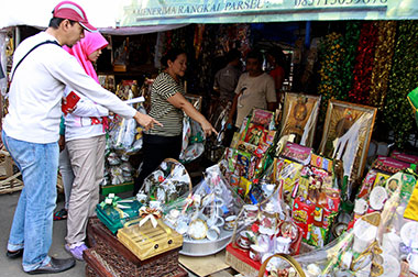 Usaha Parcel Kebanjiran Order