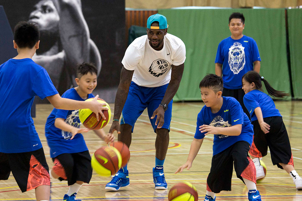 LeBron James Tur Pribadi ke Tiongkok