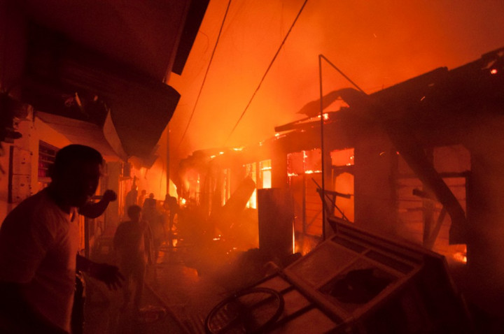 Puluhan Warung Remang-Remang di Purwakarta Dibakar