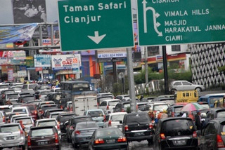 Puncak Arus Mudik Jalur Puncak Diprediksi Hari Ini