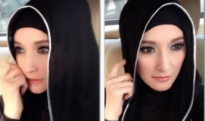 Inneke Koesherawati: Tidak Baik Lepas Hijab karena Cerai