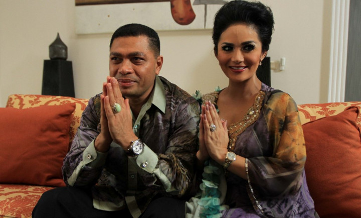 Krisdayanti Berharap Raul Mau Berlebaran di Jakarta