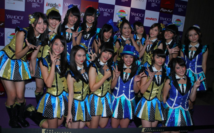 Bukber Anak Yatim, JKT48 Diajari Main Musik