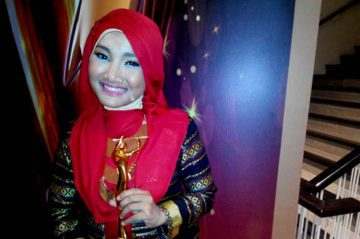 Kampungnya Susah Sinyal Telepon, Fatin Ogah Mudik 