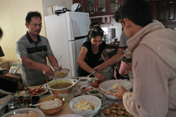 7 Tip Tetap Sehat Usai Sebulan Berpuasa