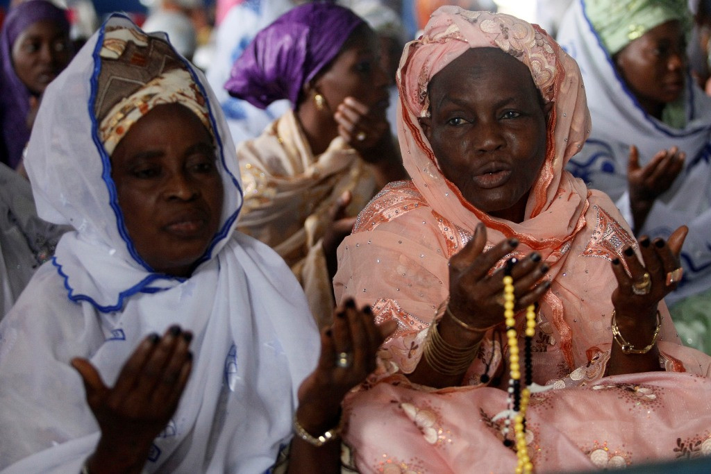 Muslim Mali doakan perdamaian --  REUTERS/Akintunde Akinleye