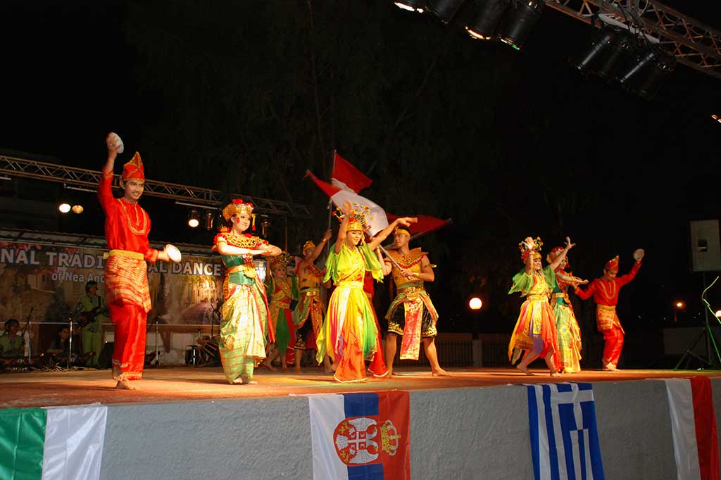 Publik Yunani Kagumi Budaya Tari Indonesia