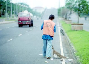 9.649 Petugas Kebersihan DKI Disiagakan Angkut Sampah 