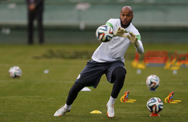 Penjaga Gawang Aljazair Hijrah ke MLS