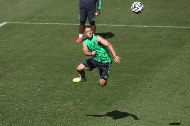 Disukai Inter Milan, Chicharito malah Bikin Teka-Teki