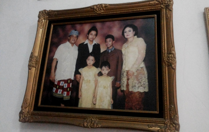Ini Rahasia Mamiek Hidup Rukun dengan Tiga Istri