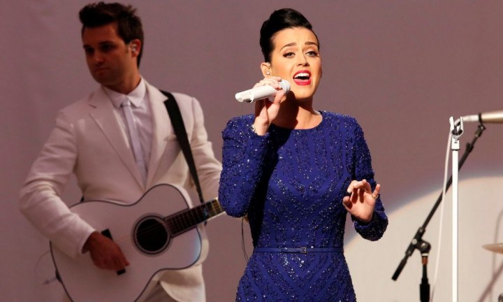 Walah, Katy Perry Tertarik Ikut Illuminati