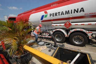 Terancam Tak Diberi Solar Oleh Pertamina, Dirut PLN Pura-Pura Tuli 