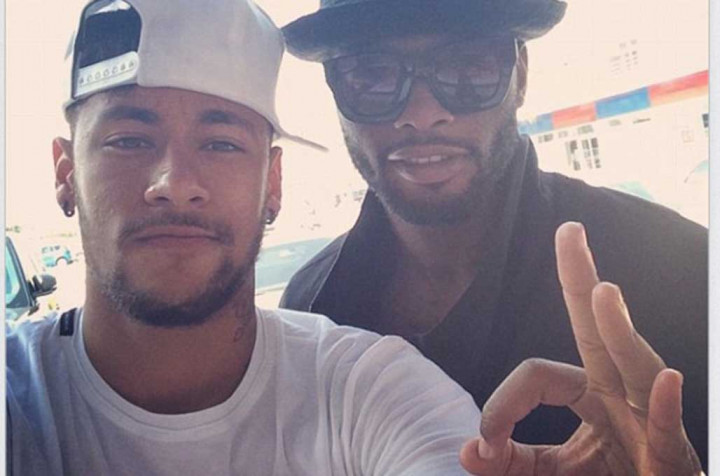 Selfie, Neymar Rayakan Comeback ke Barcelona