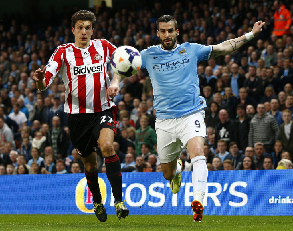 Santiago Vergini (kiri)--REUTERS/Darren Staples