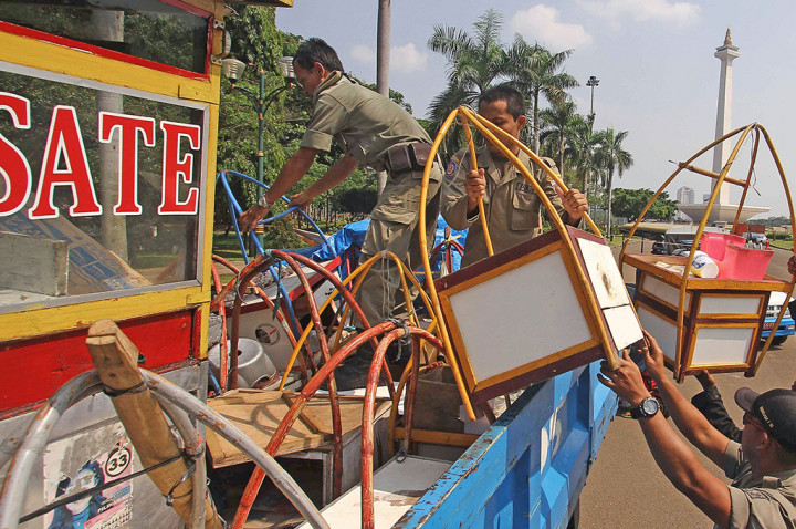 PKL Ingin Tetap Berjualan di Monas