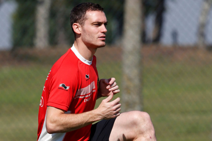 Boyong Vermaelen, Barcelona Habiskan Rp296 Miliar  