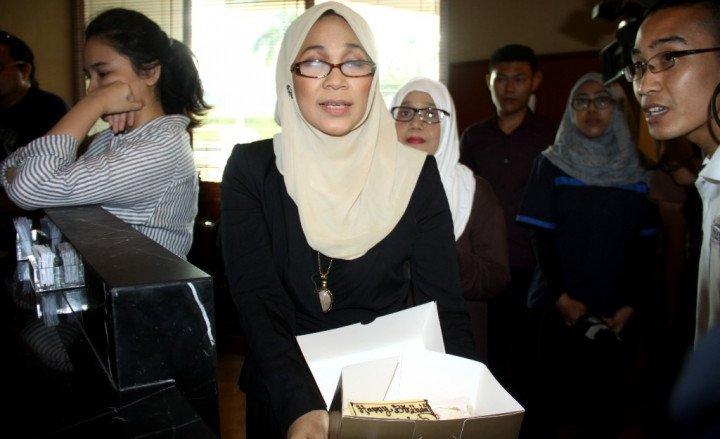 Gagal Temui Marshanda di Hari Ultah, Ibunda Menangis 