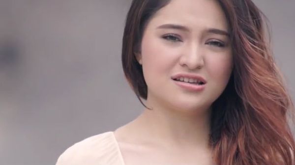 Marshanda Lebih Nyaman Tanpa Hijab