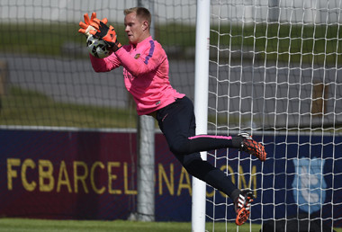 Tidak Hanya Vermaelen, Ter Stegen pun Cedera