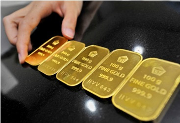 Harga Emas Antam Turun Rp2.000 per gram