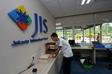 Berkas Guru JIS Dilimpahkan ke Kejati DKI