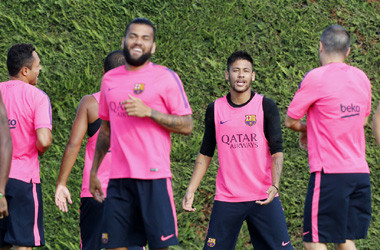 Neymar Kembali Berlatih dengan Barcelona