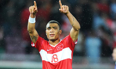 Feyenoord Pinjam Kazim-Richards dari Bursaspor